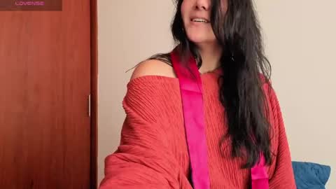 Snapshot of karla_valk1 chatting on May 4, 5:42 pm karla online show from May 4, 5:42 pm