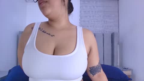 karolina  online show from June 18, 12:09 pm