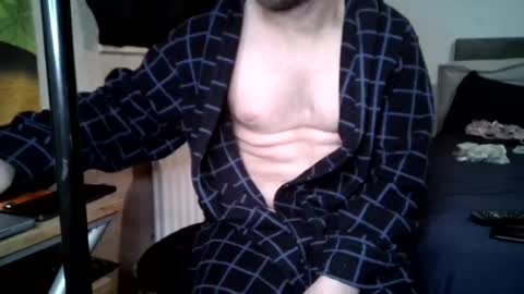 Snapshot of karlc86 chatting on June 14, 1:47 am karlc86 online show from June 14, 1:47 am