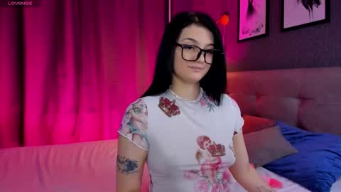 karlenegriess online show from February 12, 12:38 am