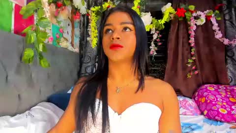 Snapshot of karly_coffe chatting on June 20, 9:23 am KARLY. online show from June 20, 9:23 am