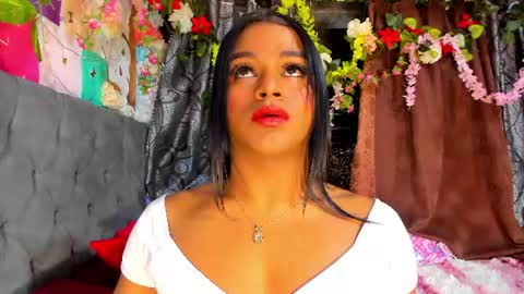 Snapshot of karly_coffe chatting on July 30, 9:30 am KARLY. online show from July 30, 9:30 am
