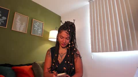 Karlye online show from November 10, 4:50 pm