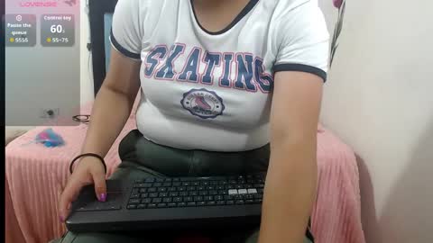 karlyxs online show from April 3, 11:52 am