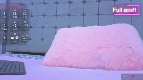 Snapshot of karol_messy chatting on July 28, 7:39 pm Karol online show from July 28, 7:39 pm