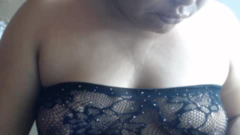 karolbb21 online show from July 19, 1:37 pm