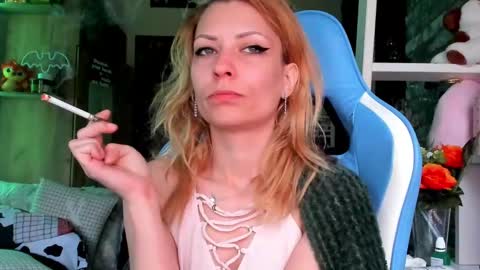 karoline121 online show from March 28, 4:45 am