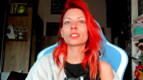 karoline121 online show from April 9, 3:50 am