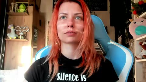 karoline121 online show from April 18, 4:11 pm