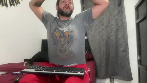 Snapshot of karu_hard chatting on May 12, 12:19 am Karu online show from May 12, 12:19 am