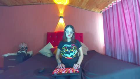 kassandra james online show from December 16, 1:16 pm