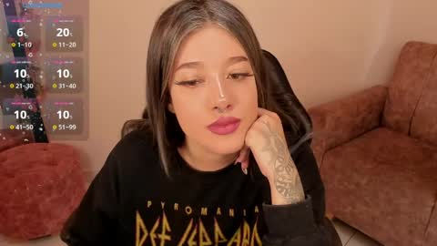 Alicia online show from March 31, 9:15 pm