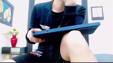 Katalella hot2 online show from July 18, 8:45 pm