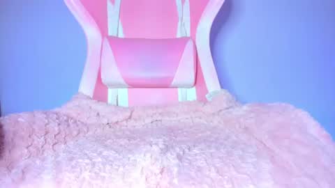 katalinaferreirax online show from July 7, 12:02 am