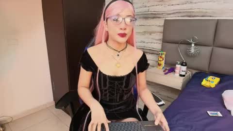   online show from May 10, 9:31 pm