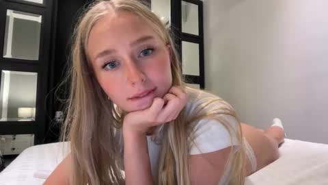 Snapshot of katcontrol chatting on February 1, 8:29 pm katcontrol online show from February 1, 8:29 pm