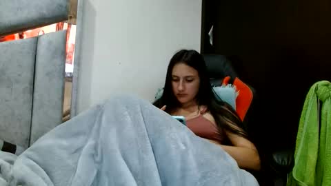 Snapshot of kate_davies chatting on June 11, 12:32 am kate online show from June 11, 12:32 am