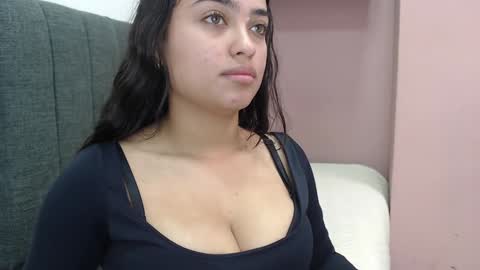 Kari online show from December 7, 3:52 pm