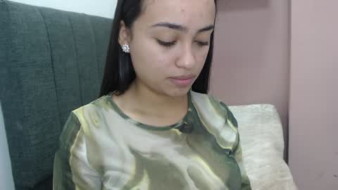 Kari online show from December 19, 1:29 pm