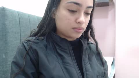 Kari online show from December 4, 1:53 pm