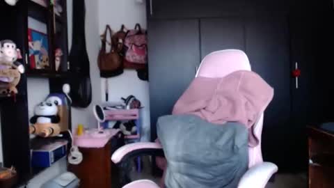 Snapshot of kateeen18 chatting on December 22, 9:56 pm Kateeen18 online show from December 22, 9:56 pm