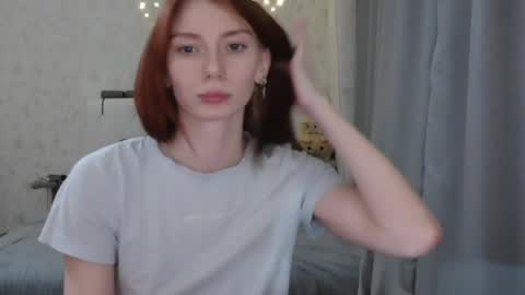 Snapshot of katekalen chatting on April 2, 4:48 pm Kate Bunny online show from April 2, 4:48 pm