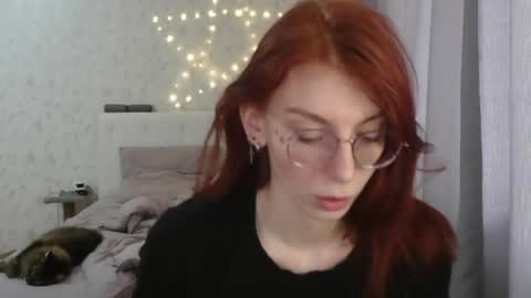 Snapshot of katekalen chatting on April 5, 5:26 am Kate Bunny online show from April 5, 5:26 am