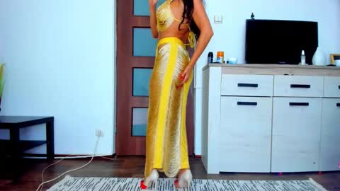 Katemady online show from February 6, 8:01 pm