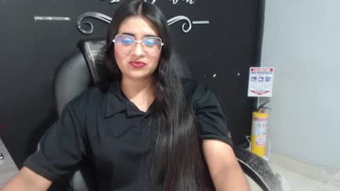 Snapshot of kathe0v chatting on May 7, 10:26 pm Call me Lau online show from May 7, 10:26 pm