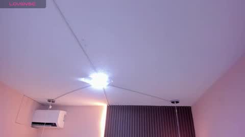 Snapshot of kathe_asian chatting on December 21, 11:28 am online show from December 21, 11:28 am