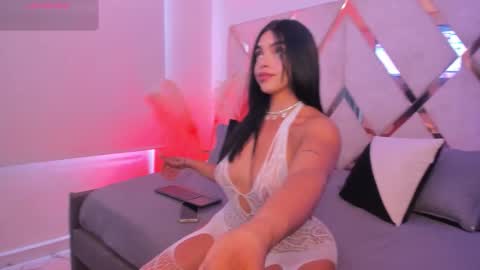 Snapshot of katherin_mons chatting on March 7, 8:39 pm KATHERIN MONS online show from March 7, 8:39 pm