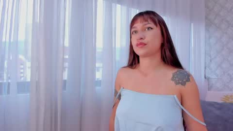 Snapshot of katherine_glow chatting on May 8, 11:26 am KATHE online show from May 8, 11:26 am