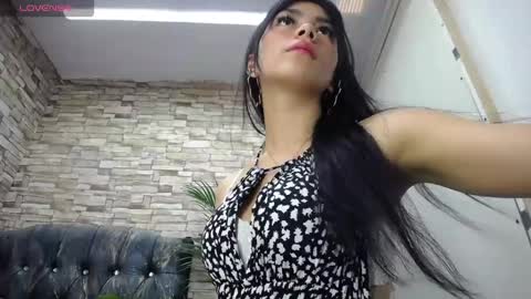 kathle_p online show from February 3, 8:24 pm