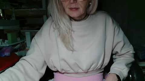 Kathleen online show from May 21, 10:39 pm