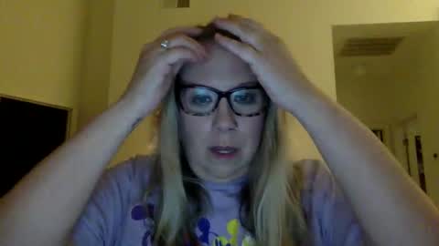kathrynw online show from December 30, 1:04 am