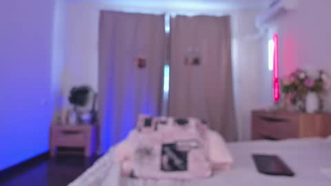 Kate online show from March 10, 1:27 pm