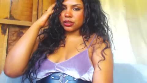 Snapshot of katiuskaxoxo chatting on June 19, 6:34 pm Katiuska online show from June 19, 6:34 pm