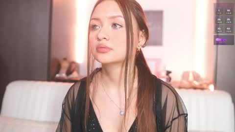 K A T L Y N  online show from April 17, 7:06 pm