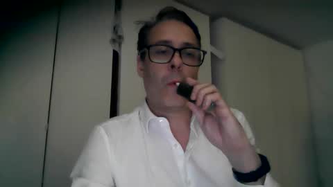katoamad online show from April 26, 2:42 am