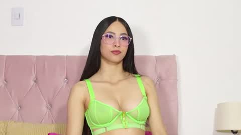 Snapshot of katrina_clarks chatting on July 12, 8:33 pm katrina clark online show from July 12, 8:33 pm