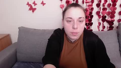 Snapshot of kattyroys chatting on February 17, 2:31 am Katty online show from February 17, 2:31 am