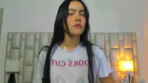 katy blonde girl and paola big boobs online show from June 18, 7:51 pm