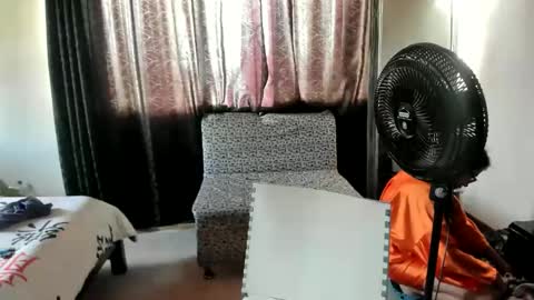 Snapshot of katy_bello chatting on April 28, 9:20 pm katy online show from April 28, 9:20 pm