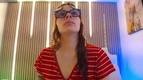 Snapshot of katy_van chatting on June 29, 8:42 pm Katy Van online show from June 29, 8:42 pm