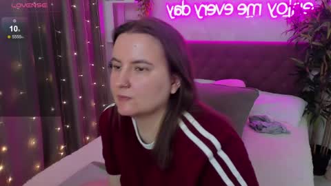 Kate online show from May 20, 6:30 am