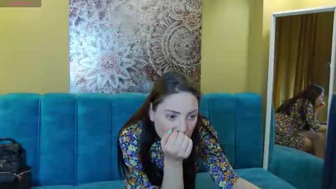 Snapshot of katylinee chatting on April 17, 3:37 pm Katyline online show from April 17, 3:37 pm