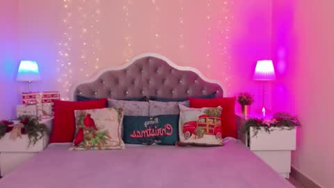 katymeaw online show from December 17, 1:11 am