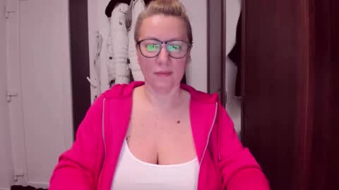 Katy online show from January 13, 2:39 am