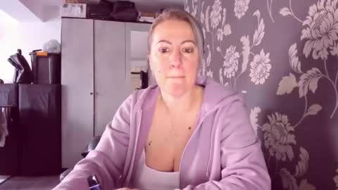 Katy online show from February 16, 1:51 pm