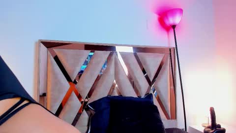 katyortiz online show from March 10, 11:37 am